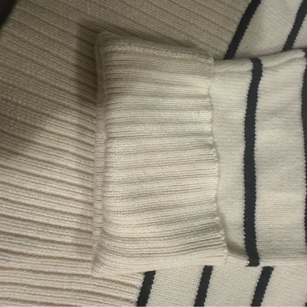 ZARA Nautical-Inspired Cream & Black Oversized Crew Neck Sweater/SIZE: Small - Picture 4 of 10